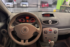 RENAULT CLIO III 1.6 i 111 CH BOITE AUTO 5 PORTES