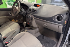 RENAULT CLIO III 1.6 i 111 CH BOITE AUTO 5 PORTES