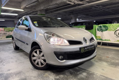 RENAULT CLIO III 1.6 i 111 CH BOITE AUTO 5 PORTES