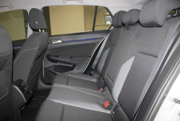 VOLKSWAGEN GOLF 8 VIII ACTIVE 110 HYBRIDE 