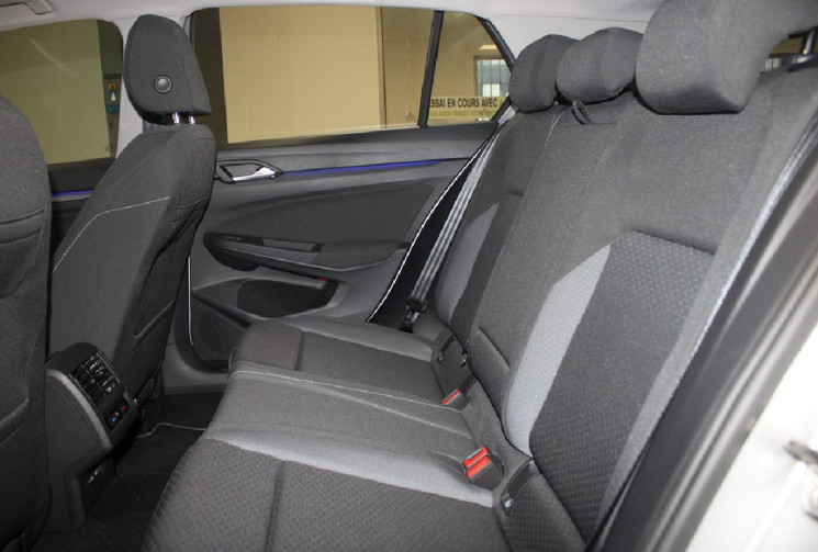 VOLKSWAGEN GOLF 8 VIII ACTIVE 110 HYBRIDE 