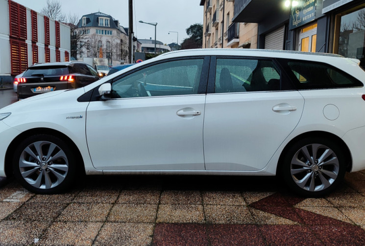 Toyota AURIS 1.8 Hybrid 136 Cv LIFE 