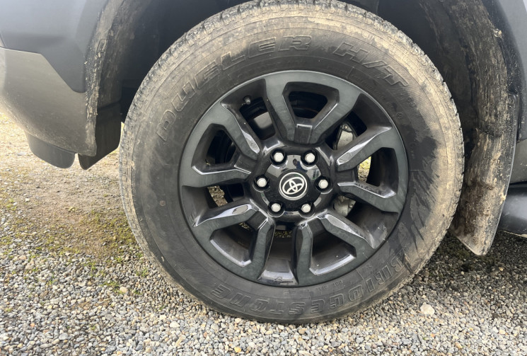 TOYOTA HILUX 2.8 D-4D X-Tra Cabine Invincible 4WD 45592HT