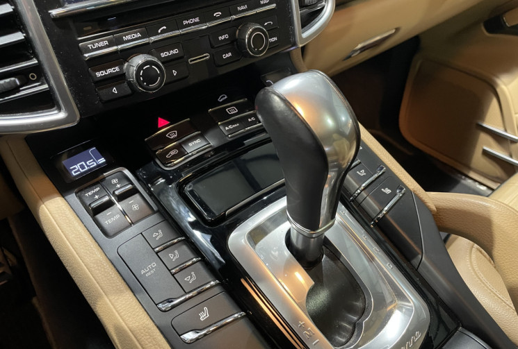 Porsche CAYENNE 3.0 TDI V6 245 ch Platinum Edition