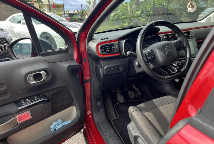 Citroën C3  III 1.2 THP 110 cv SHINE BUSINESS