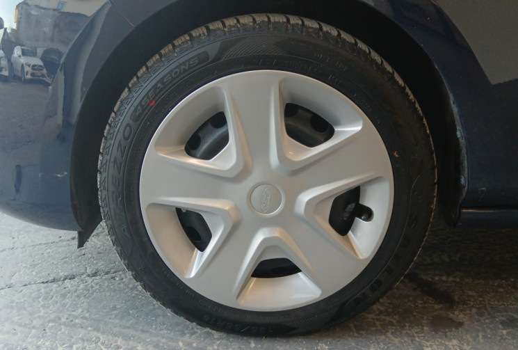 FORD FIESTA VII 85 cv 1.5 TDCI FINITION TREND ENTRETIEN A JOUR ET SUIVI 