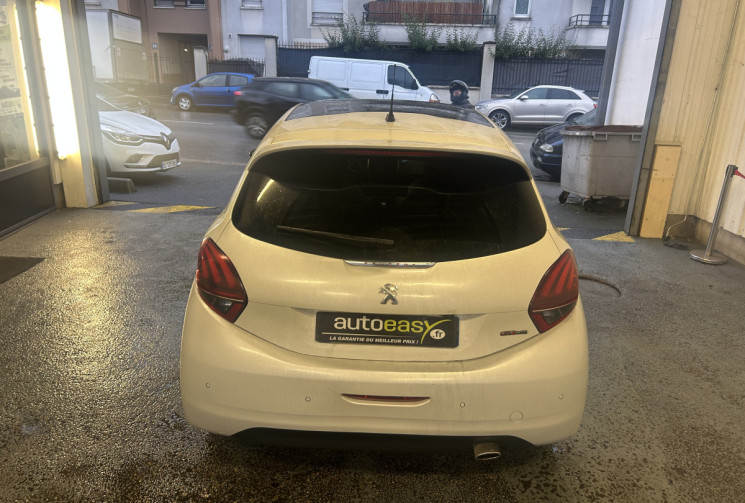 PEUGEOT 208 1.5 BlueHdi 100 GT LINE TOIT PANORAMIQUE