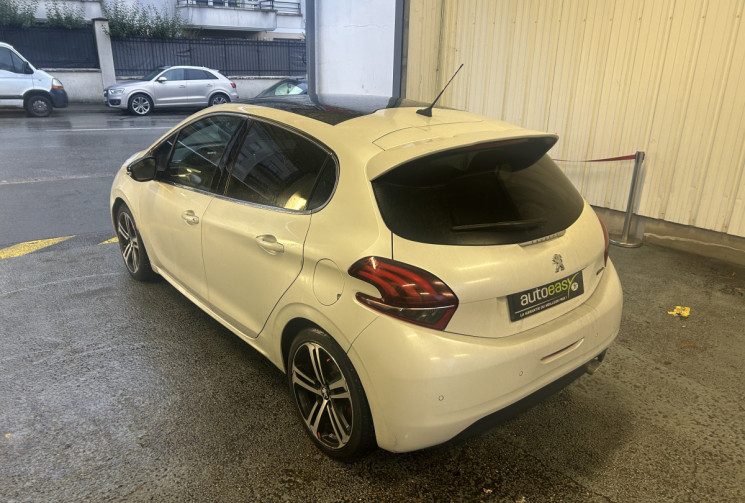PEUGEOT 208 1.5 BlueHdi 100 GT LINE TOIT PANORAMIQUE