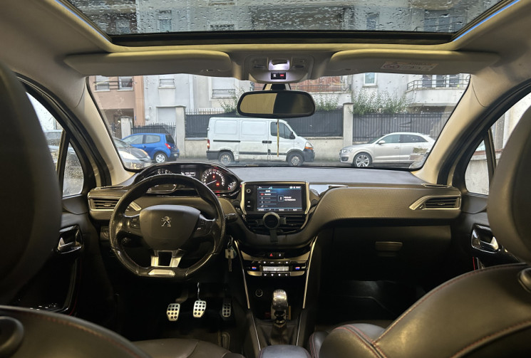 PEUGEOT 208 1.5 BlueHdi 100 GT LINE TOIT PANORAMIQUE