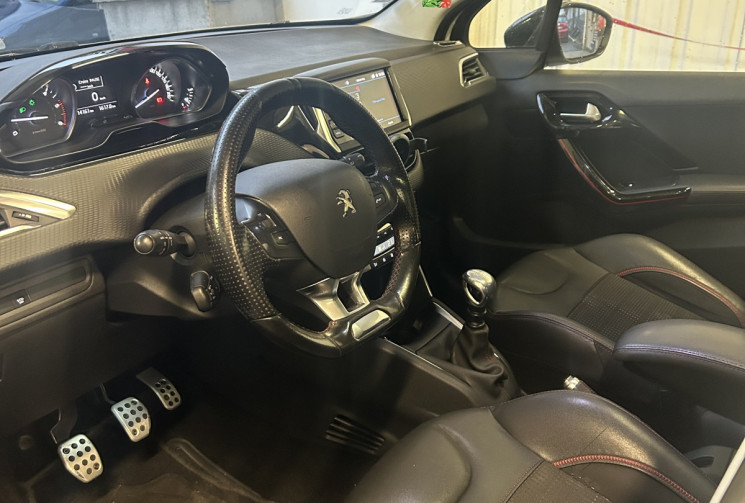 PEUGEOT 208 1.5 BlueHdi 100 GT LINE TOIT PANORAMIQUE