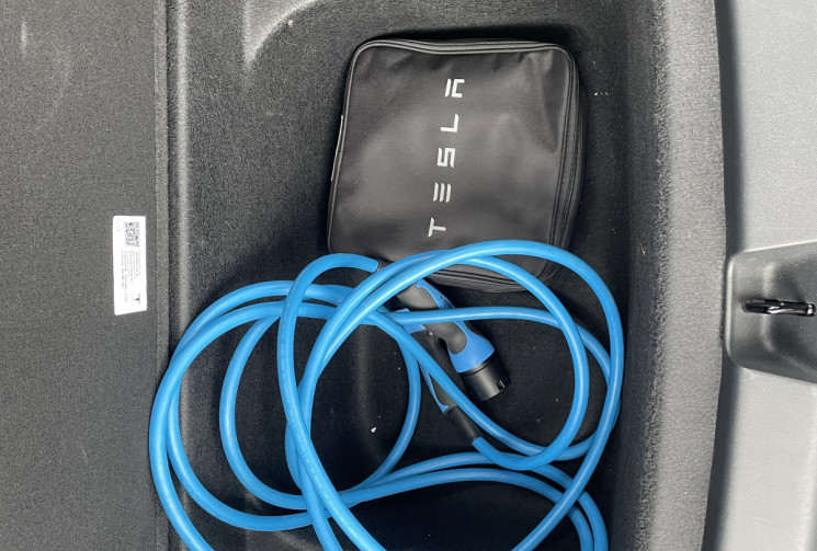 TESLA MODEL Y STANDARD PROPULSION 300 CH //  1ERE MAIN GARANTIE JUSQU'EN 2032 OU 160 000 KM