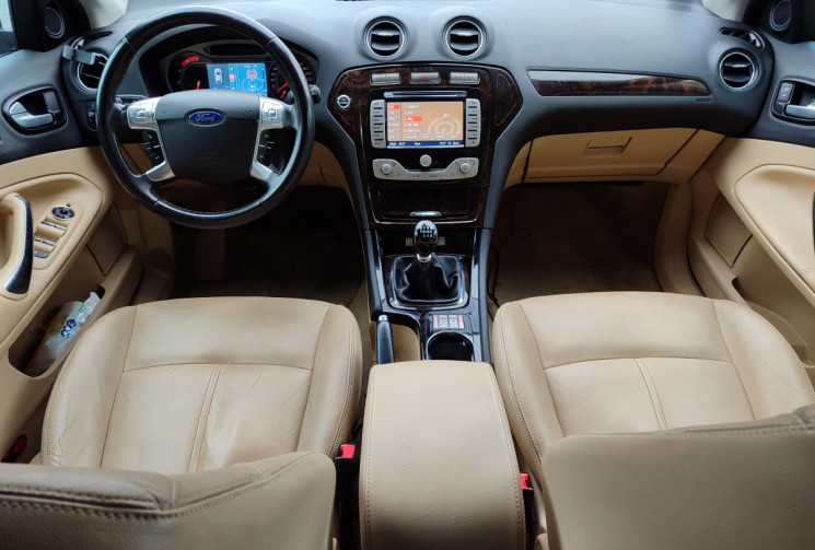 Ford MONDEO 2.0 TDCI GHIA X / 1er Main 