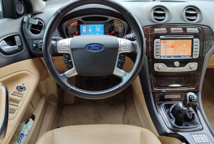 Ford MONDEO 2.0 TDCI GHIA X / 1er Main 