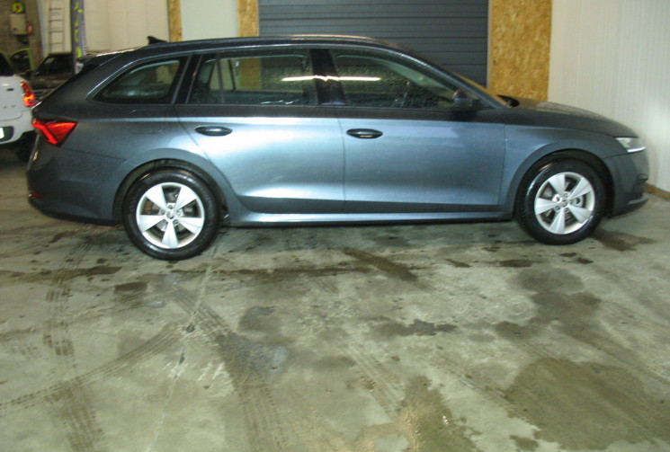 Skoda OCTAVIA Combi 2.0 TDI 150 Business DSG7 / GPS / Feux LED / Régulateur Adaptatif