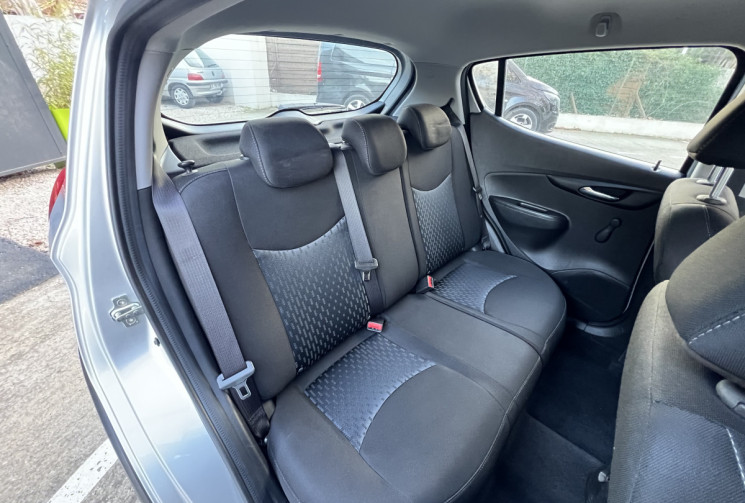 Opel Karl 1.0 73 Rocks / Seulement 6800 km / Climatisation / Carplay / Moteur à Chaine