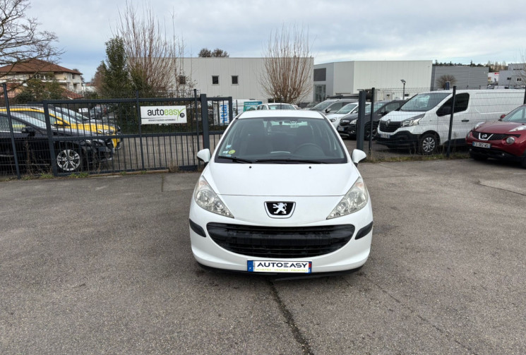 Peugeot 207 1.4 / Trendy /  88 ch  Clim DISTRIB OK