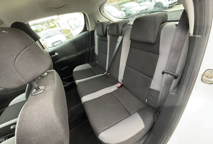 Peugeot 207 1.4 / Trendy /  88 ch  Clim DISTRIB OK