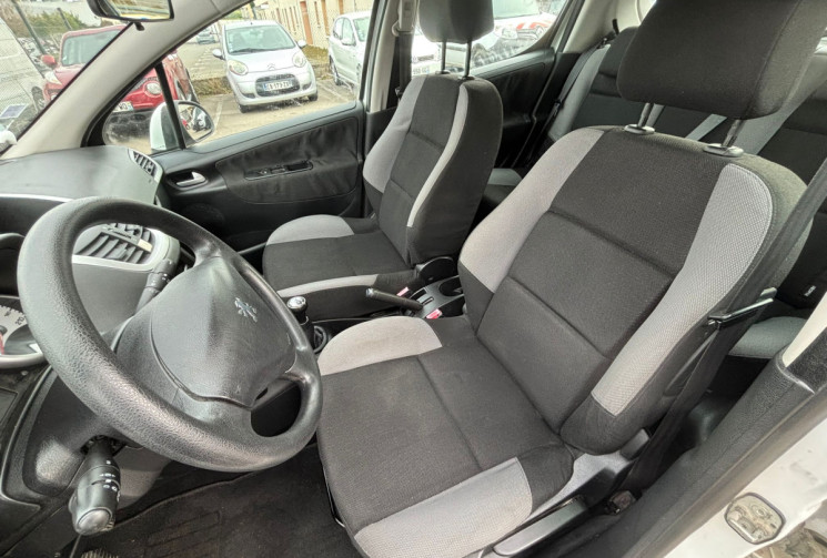 Peugeot 207 1.4 / Trendy /  88 ch  Clim DISTRIB OK