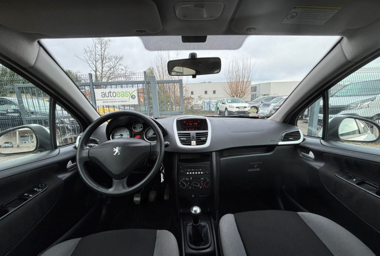 Peugeot 207 1.4 / Trendy /  88 ch  Clim DISTRIB OK