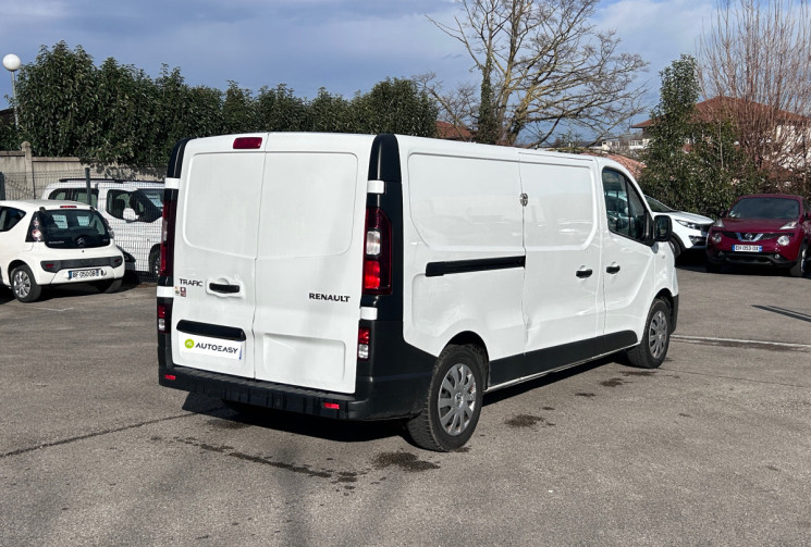 Renault TRAFIC 1.6 dCi 120 ch L2H1 CONFORT / 11653HT / 13990TTC