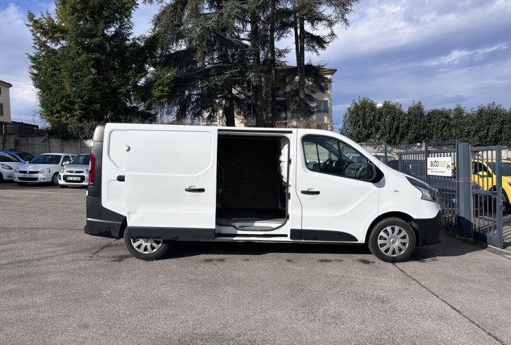 Renault TRAFIC 1.6 dCi 120 ch L2H1 CONFORT / 11653HT / 13990TTC