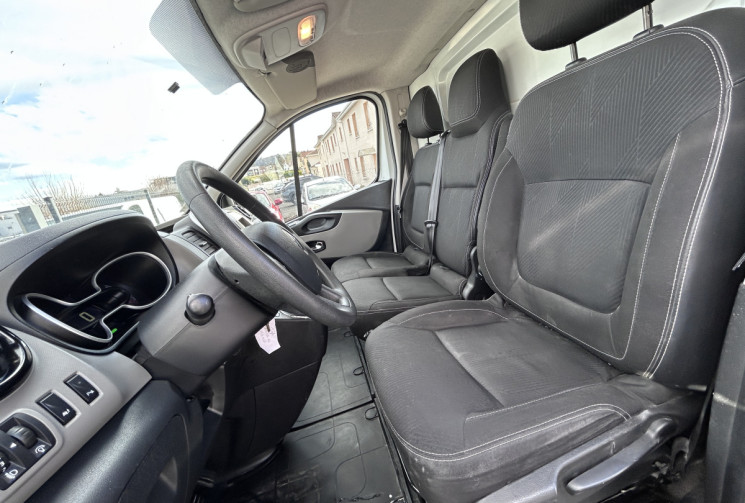 Renault TRAFIC 1.6 dCi 120 ch L2H1 CONFORT / 11653HT / 13990TTC