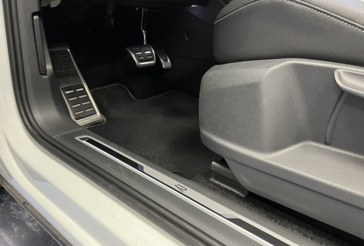 Volkswagen Tiguan II 2.0 TDi 200cv 4Motion DSG7 R LINE / Carplay 