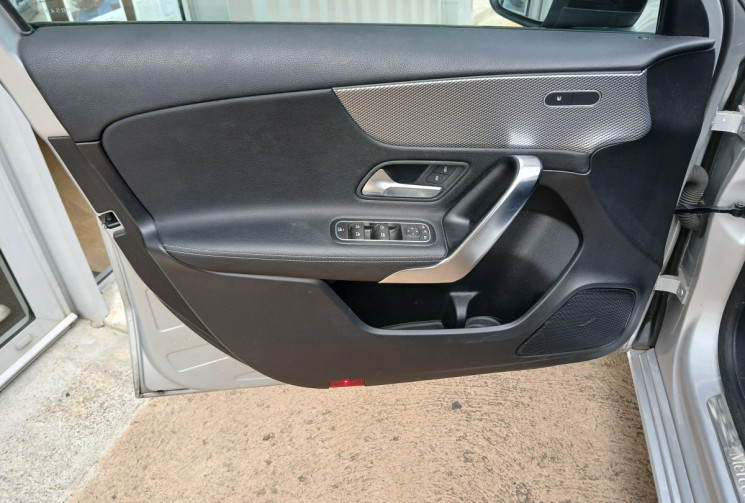 Mercedes Classe A 180 D Hatchback 116CV PROGRESSIVE LINE 