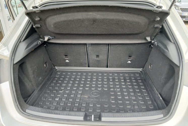 Mercedes Classe A 180 D Hatchback 116CV PROGRESSIVE LINE 