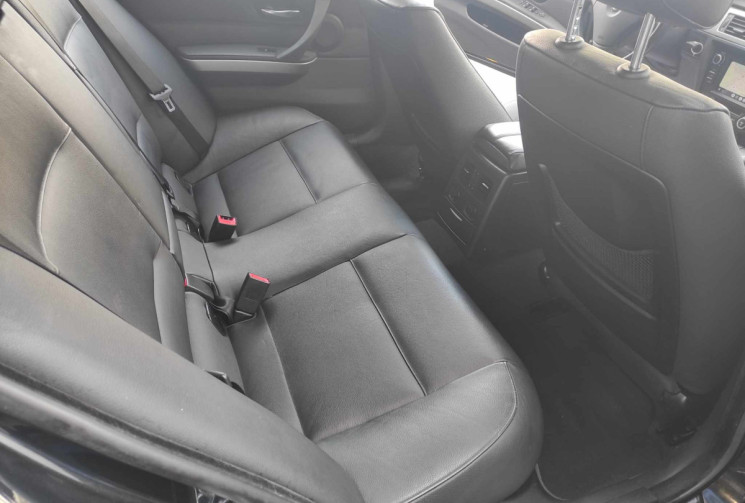 BMW SERIE 3 320D TOURING 163 CH TRES BON ÉTAT CARPLAY CAMERA CUIR