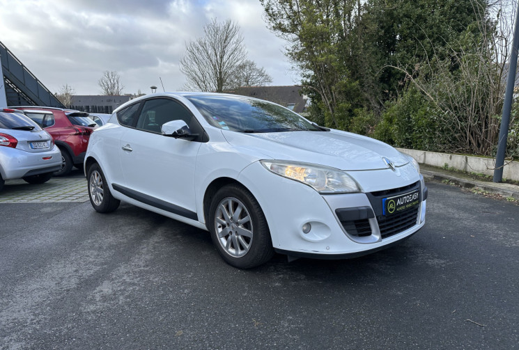 Renault Megane III (D95) 1.5 dCi 110ch FAP Dynamique EDC eco² Euro5