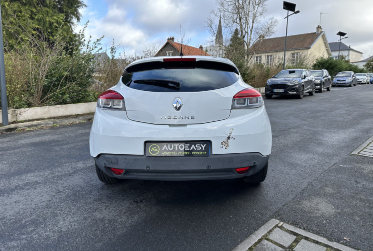 Renault Megane III (D95) 1.5 dCi 110ch FAP Dynamique EDC eco² Euro5