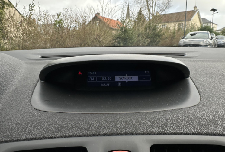 Renault Megane III (D95) 1.5 dCi 110ch FAP Dynamique EDC eco² Euro5