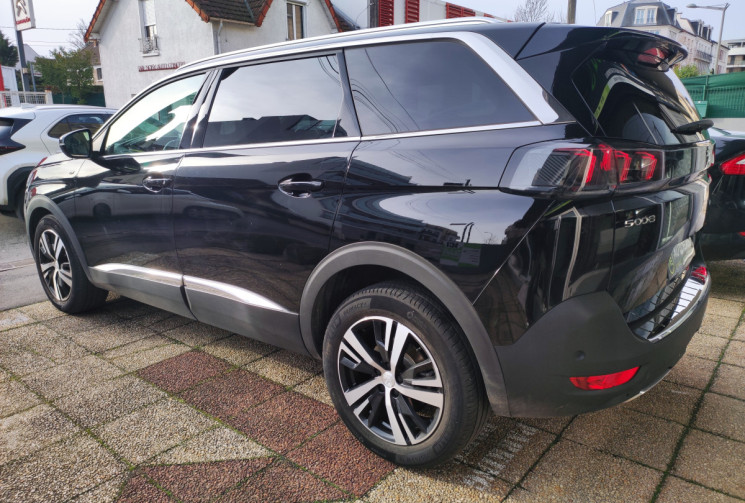 Peugeot 5008 1.6 THP EAT8  180 cv GT / 1ère main / Suivi Peugeot / 7 Places