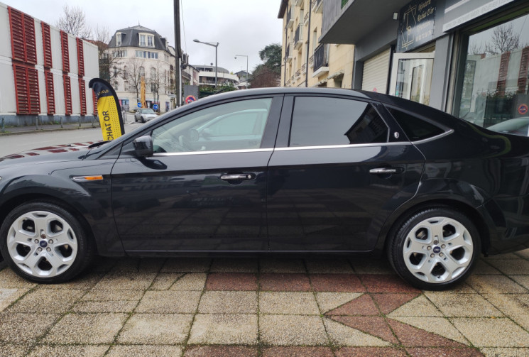 Ford MONDEO 2.0 TDCI GHIA X / 1er Main 