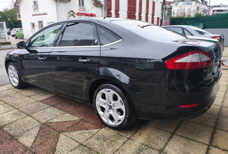 Ford MONDEO 2.0 TDCI GHIA X / 1er Main 