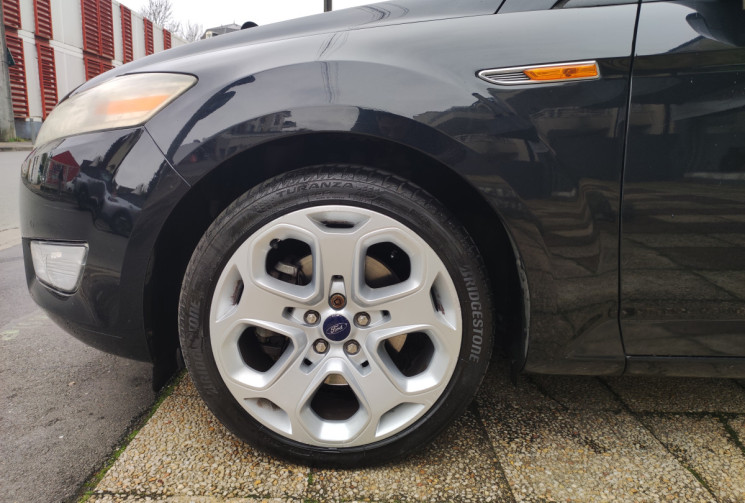 Ford MONDEO 2.0 TDCI GHIA X / 1er Main 