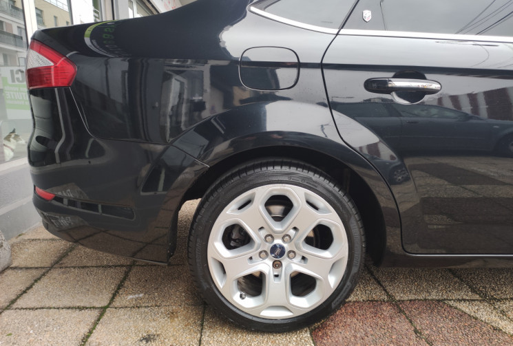 Ford MONDEO 2.0 TDCI GHIA X / 1er Main 