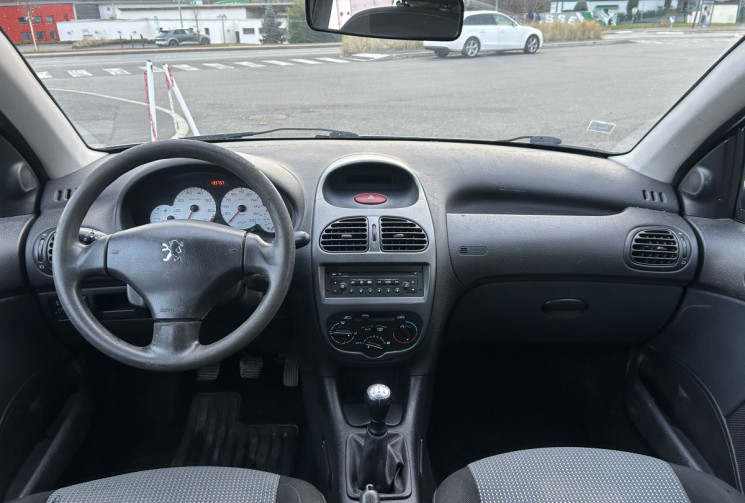 Peugeot 206 1.4 i 16V 90cv