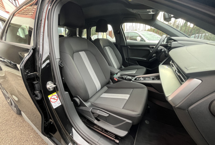 AUDI A3 Sportback IV 35 TDI S TRONIC 150cv BVA / CARPLAY / Sièges chauffants 