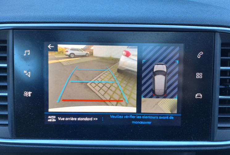Peugeot 308 1.2 130ch Tech Edition EAT8 Toit panoramique / Idem GT Line