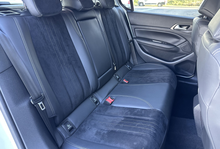 Peugeot 308 II Allure 2.0 BlueHDi 150 cv BVA - Attelage/ caméra
