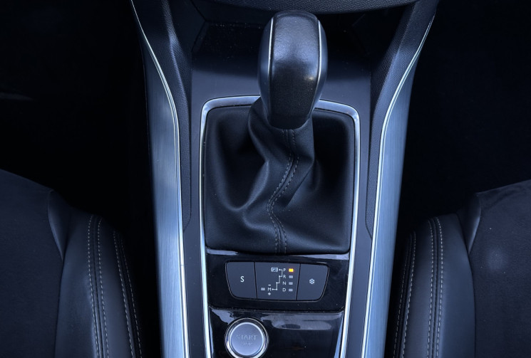 Peugeot 308 II Allure 2.0 BlueHDi 150 cv BVA - Attelage/ caméra