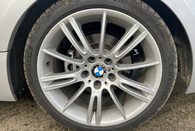 BMW SERIE 3 (E92) Coupé 325i 3.0 i 218 Pack M sièges électriques / GPS / Toit ouvrant