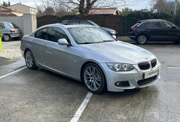 BMW SERIE 3 (E92) Coupé 325i 3.0 i 218 Pack M sièges électriques / GPS / Toit ouvrant