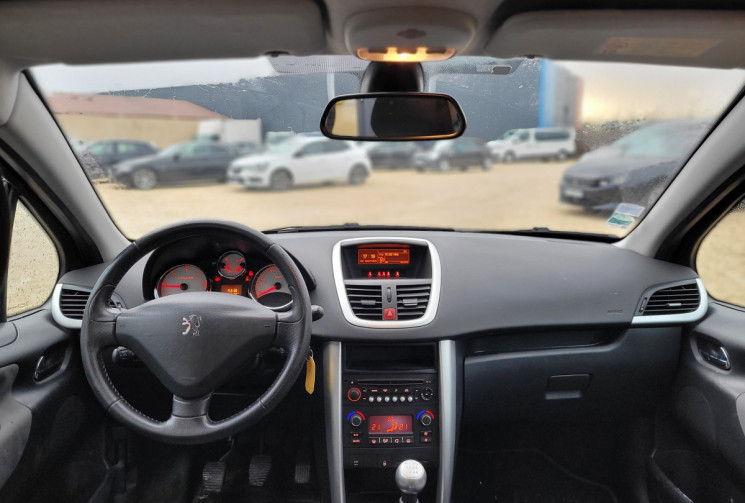 PEUGEOT 207 1.6 HDI 112 Ch FAP PREMIUM