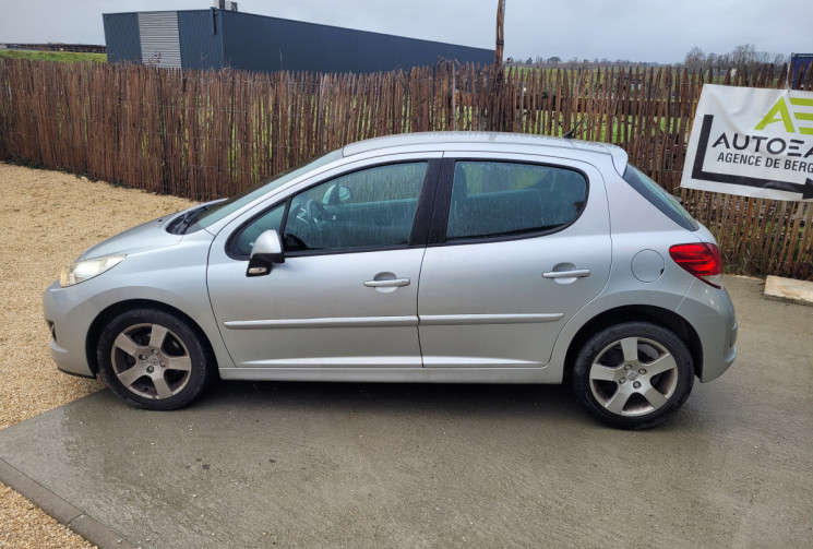 PEUGEOT 207 1.6 HDI 112 Ch FAP PREMIUM