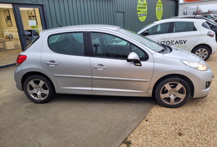PEUGEOT 207 1.6 HDI 112 Ch FAP PREMIUM
