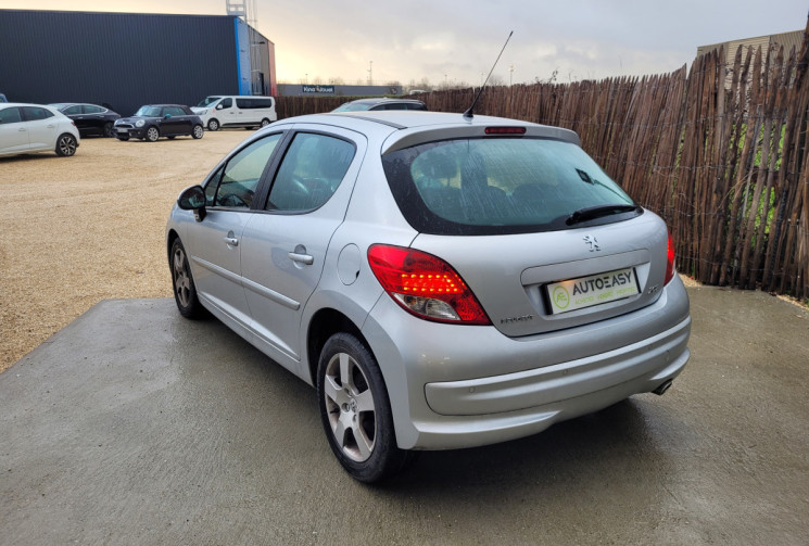 PEUGEOT 207 1.6 HDI 112 Ch FAP PREMIUM