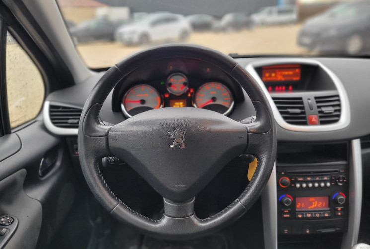 PEUGEOT 207 1.6 HDI 112 Ch FAP PREMIUM